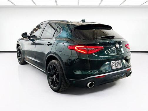 2021 Alfa Romeo Stelvio Base