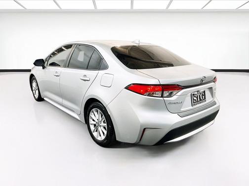 Silver 2022 Toyota Corolla LE