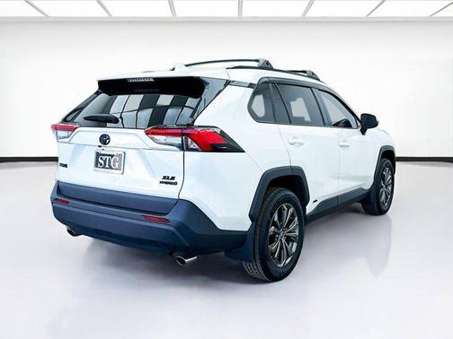 2022 Toyota RAV4 Hybrid XLE Premium