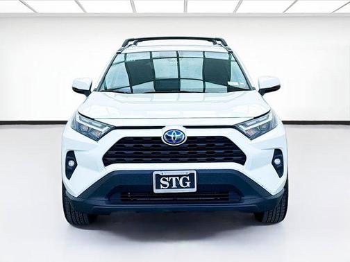 2022 Toyota RAV4 Hybrid XLE Premium