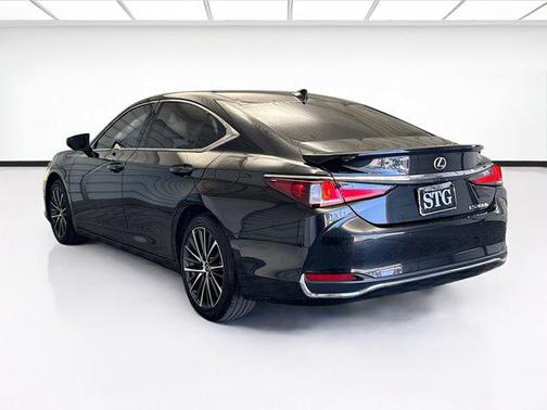 2024 Lexus ES 300h Base