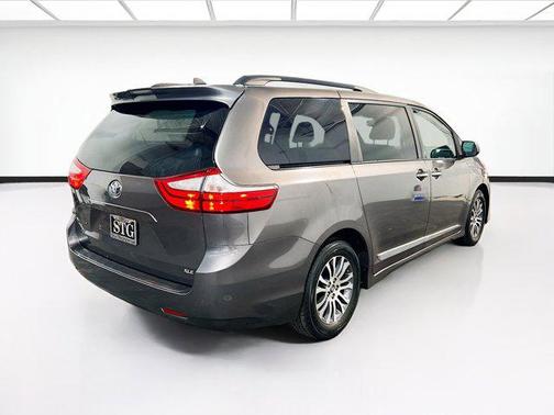Predawn Gray Mica 2019 Toyota Sienna XLE Premium
