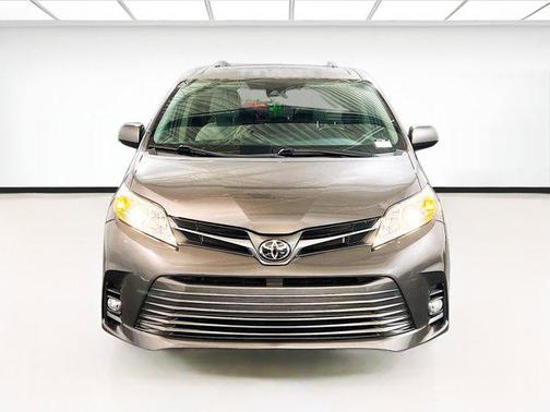 Predawn Gray Mica 2019 Toyota Sienna XLE Premium