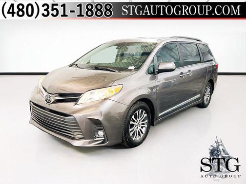 Predawn Gray Mica 2019 Toyota Sienna XLE Premium