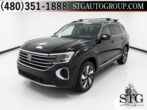 Deep Black Pearl 2024 Volkswagen Atlas 2.0T SE w/Technology 4MOTION