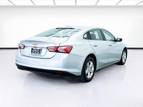 2022 Chevrolet Malibu FWD LT