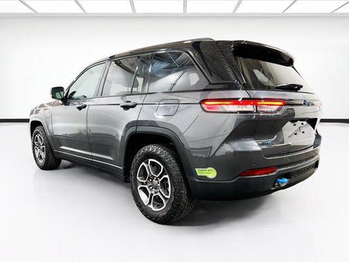 2022 Jeep Grand Cherokee 4xe Trailhawk