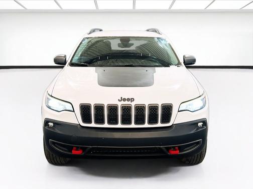 Bright White Clearcoat 2019 Jeep Cherokee Trailhawk