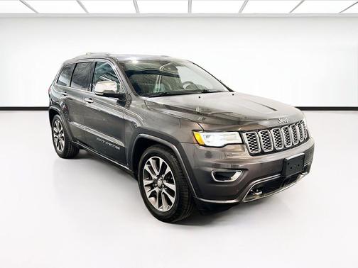Granite Crystal Metallic Clearcoat 2018 Jeep Grand Cherokee Overland