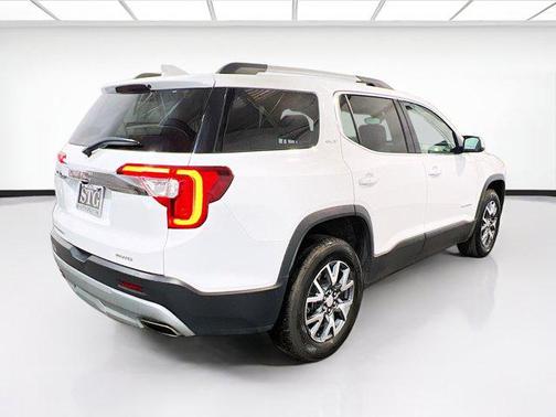 2023 GMC Acadia AWD SLT
