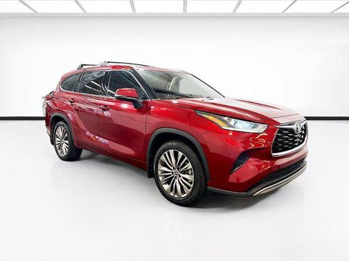 2022 Toyota Highlander Platinum