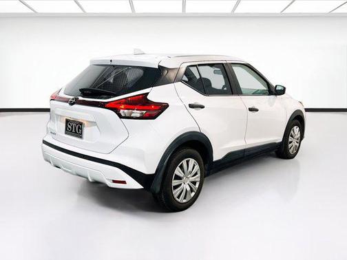 2022 Nissan Kicks S