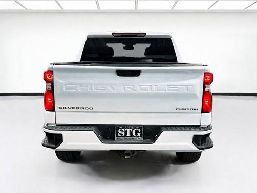 Summit White 2023 Chevrolet Silverado 1500 Custom