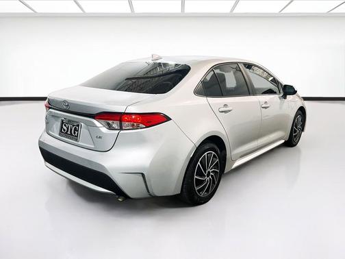Classic Silver Metallic 2022 Toyota Corolla LE