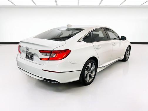 NH-830M 2018 Honda Accord EX-L