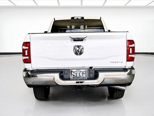2024 RAM 3500 Tradesman Crew Cab 4x4 6'4' Box