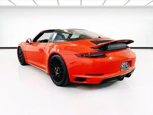 2019 Porsche 911 Targa 4 GTS