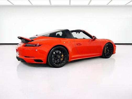 2019 Porsche 911 Targa 4 GTS