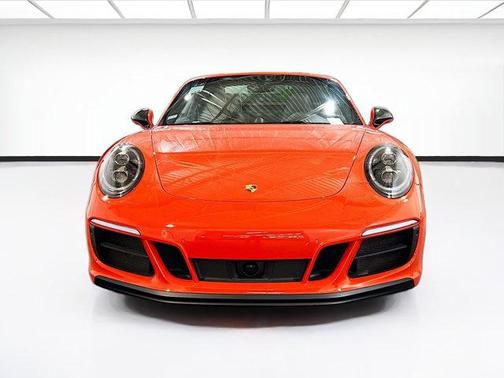 2019 Porsche 911 Targa 4 GTS