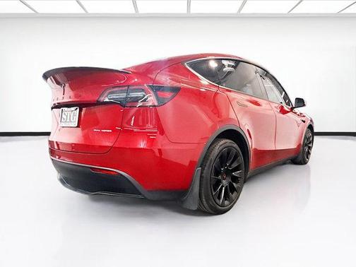 2023 Tesla Model Y Long Range Dual Motor All-Wheel Drive