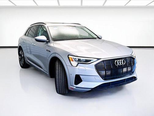 2022 Audi e-tron Premium