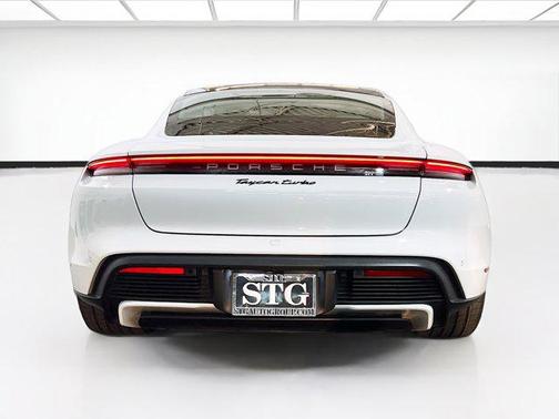2020 Porsche Taycan Turbo
