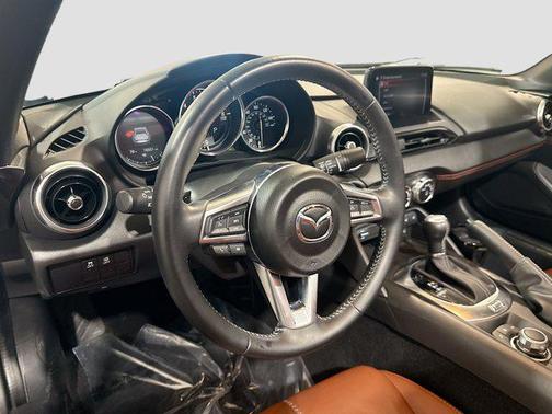 2022 Mazda MX-5 Miata RF Grand Touring