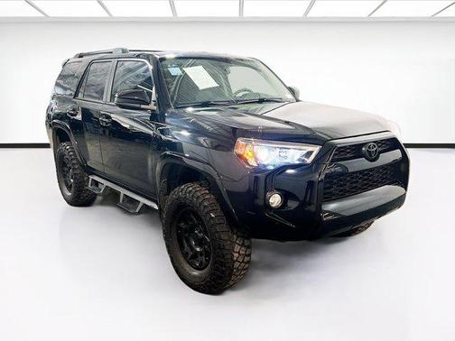 Midnight Black Metallic 2018 Toyota 4Runner SR5