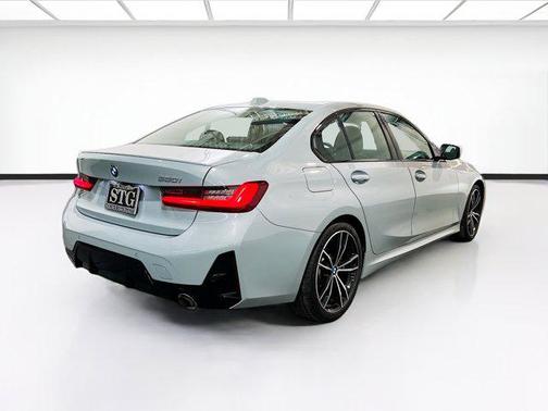 2024 BMW 330 330i Sedan