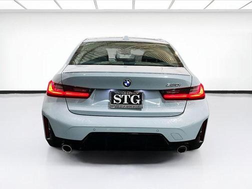 2024 BMW 330 330i Sedan