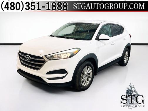 Dazzling White 2016 Hyundai TUCSON SE