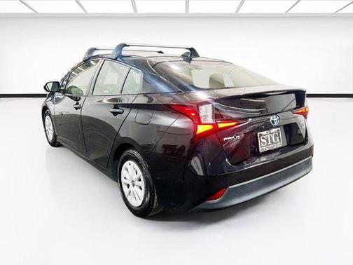 2022 Toyota Prius L