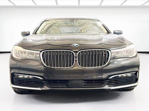 2016 BMW 740 740i