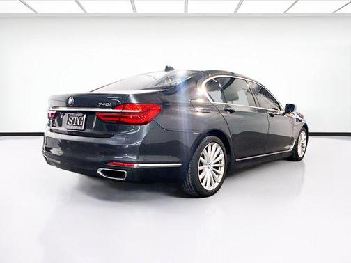 2016 BMW 740 740i