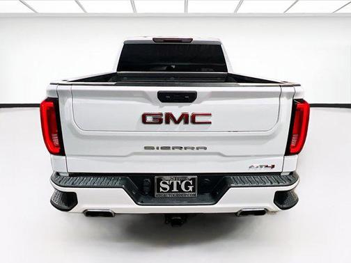 Summit White 2022 GMC Sierra 1500 AT4