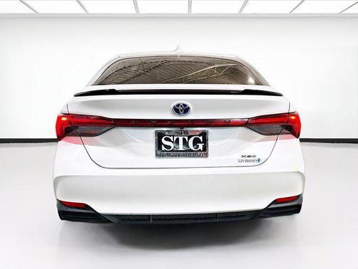 2019 Toyota Avalon Hybrid Limited