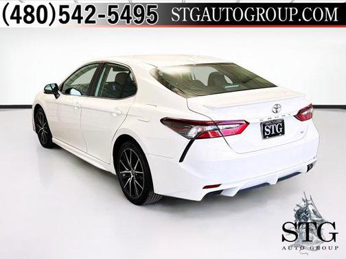 2022 Toyota Camry SE