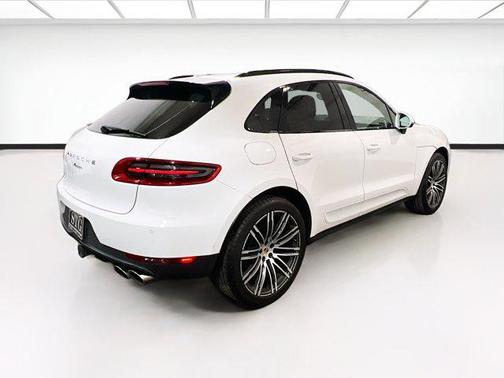 2018 Porsche Macan Sport Edition