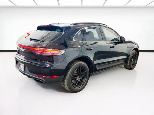 2021 Porsche Macan AWD