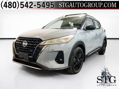 2022 Nissan Kicks SR