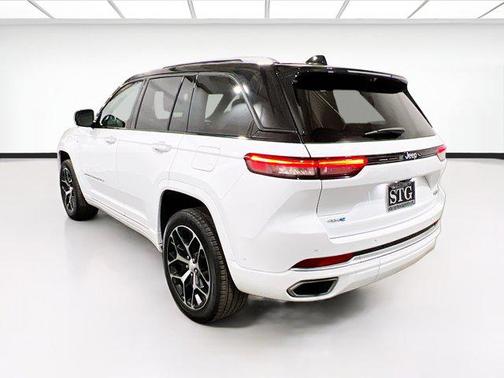 2022 Jeep Grand Cherokee 4xe Summit Reserve