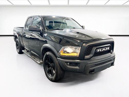 Diamond Black Crystal Pearlcoat 2020 RAM 1500 Classic Warlock Quad Cab 4x2 6'4' Box