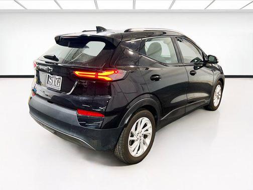 Mosaic Black Metallic 2022 Chevrolet Bolt EUV FWD LT