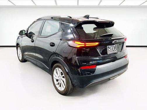Mosaic Black Metallic 2022 Chevrolet Bolt EUV FWD LT
