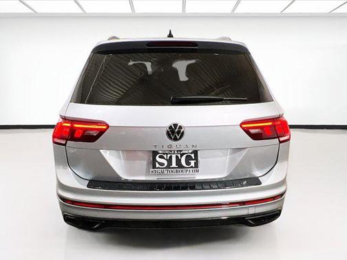 Pyrite Silver Metallic 2023 Volkswagen Tiguan 2.0T SE R-Line Black