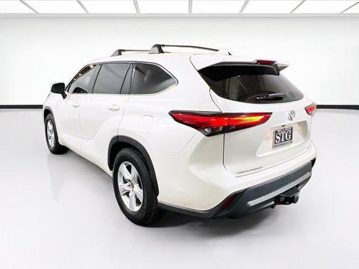2021 Toyota Highlander LE