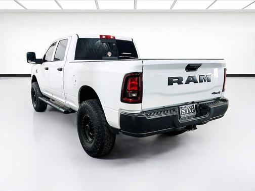 Bright White Clearcoat 2025 RAM 2500 Tradesman Crew Cab 4x4 6'4' Box