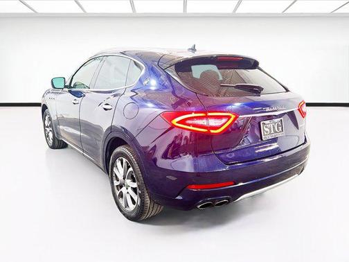 BLU EMOZIONE (MICA) 2017 Maserati Levante Base