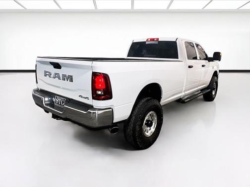 Bright White Clearcoat 2025 RAM 2500 Tradesman Crew Cab 4x4 8' Box