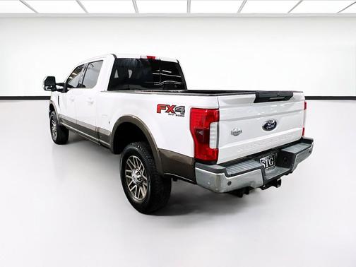 White 2017 Ford F-250 King Ranch